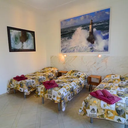 La Marina בית הארחה